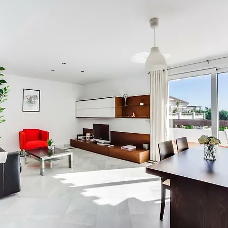 Kennedy Towers - Aloha Mirasierra Apartman